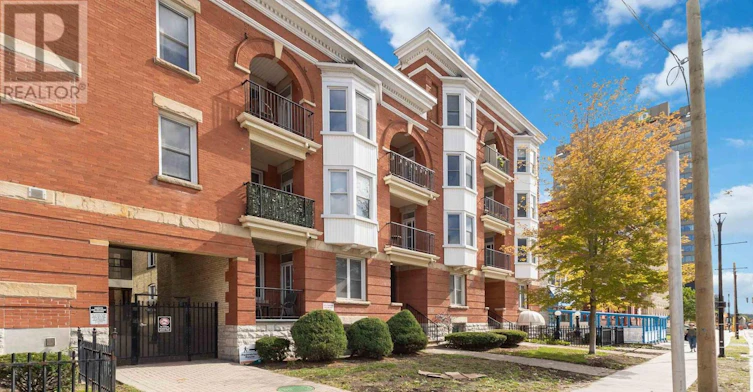 303-440 Wellington Street, London, ON, N6A 3P2