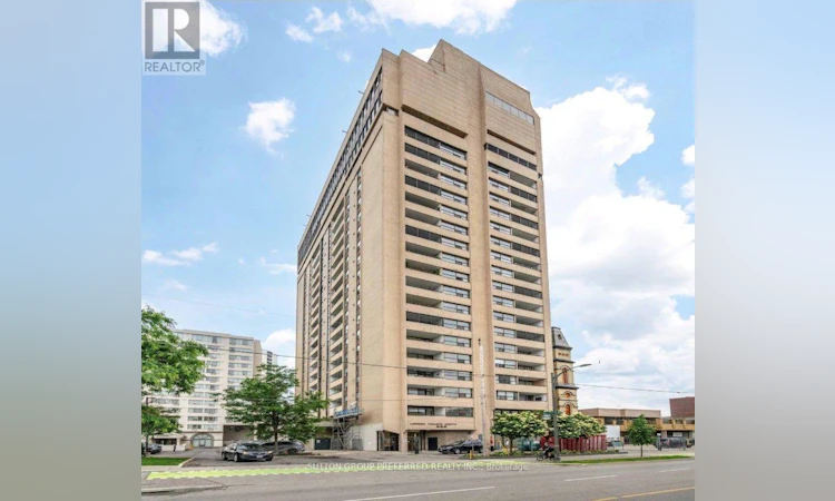 2201-389 Dundas Street
