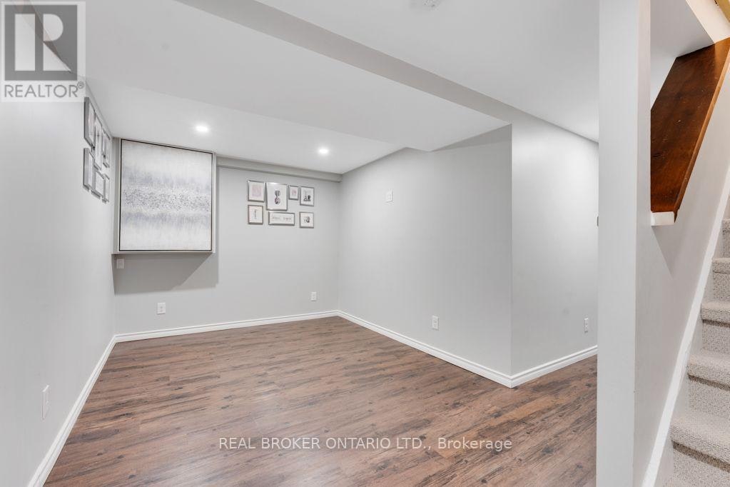 26 Greenboro Crescent, Ottawa, ON, K1T 1W5 - 27