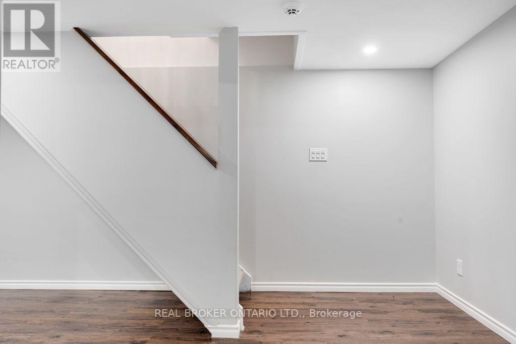 26 Greenboro Crescent, Ottawa, ON, K1T 1W5 - 28
