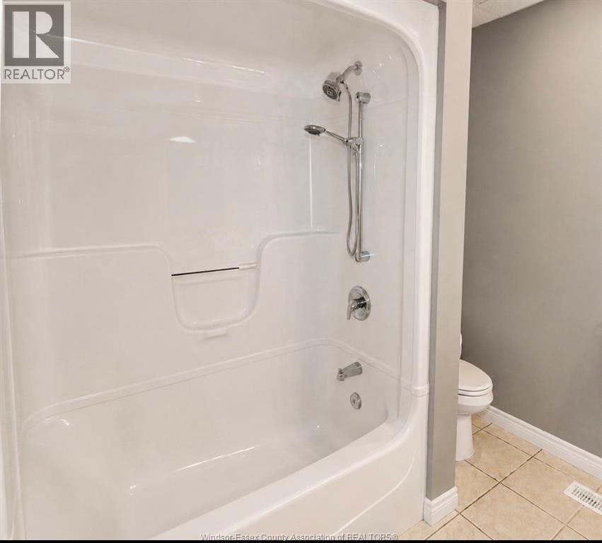 4262 Showdown, Windsor, ON, N9G 3B1 - 9