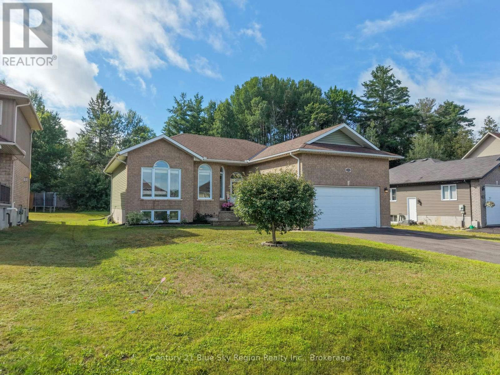 24 Osprey Crescent, Callander, ON, P0H 1H0