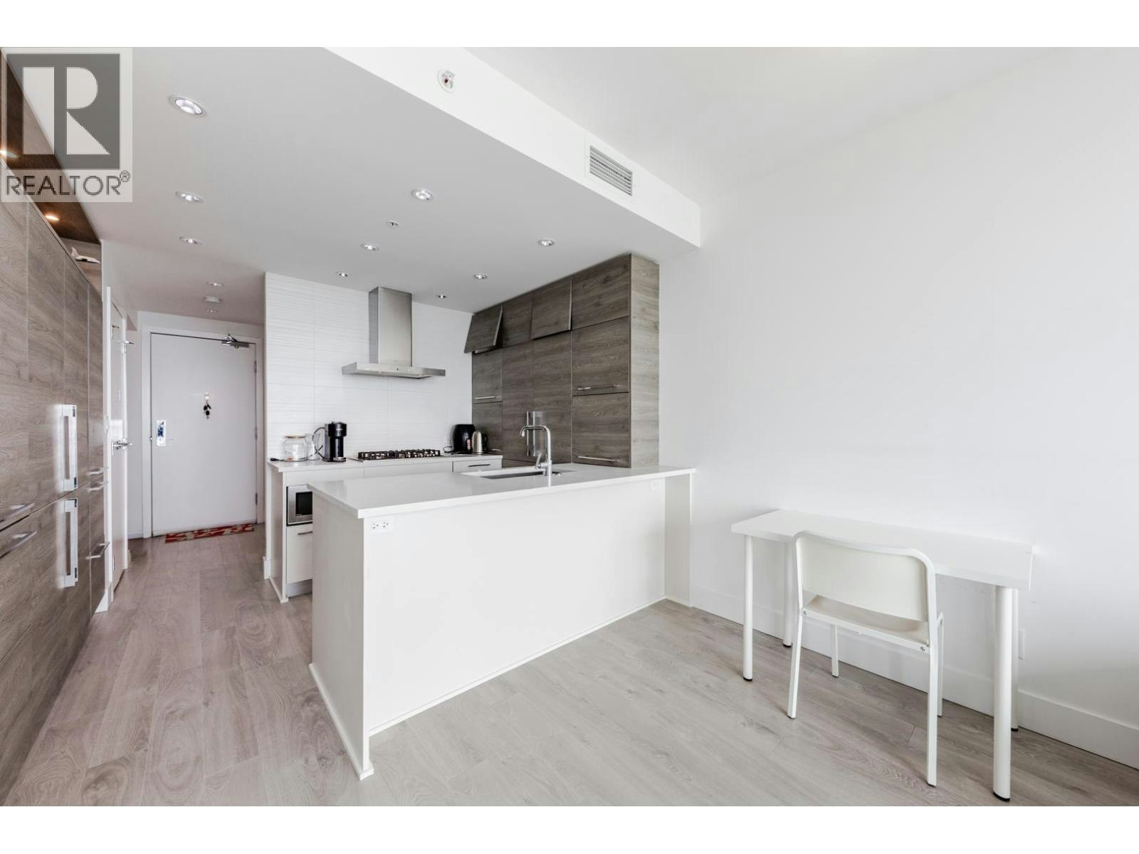 3006-7388 Kingsway, Burnaby, BC, V3N 0G9