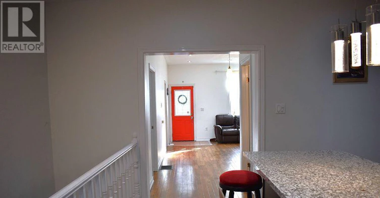 966 Dundas Street E, Toronto, ON, M4M 1R5 - 13