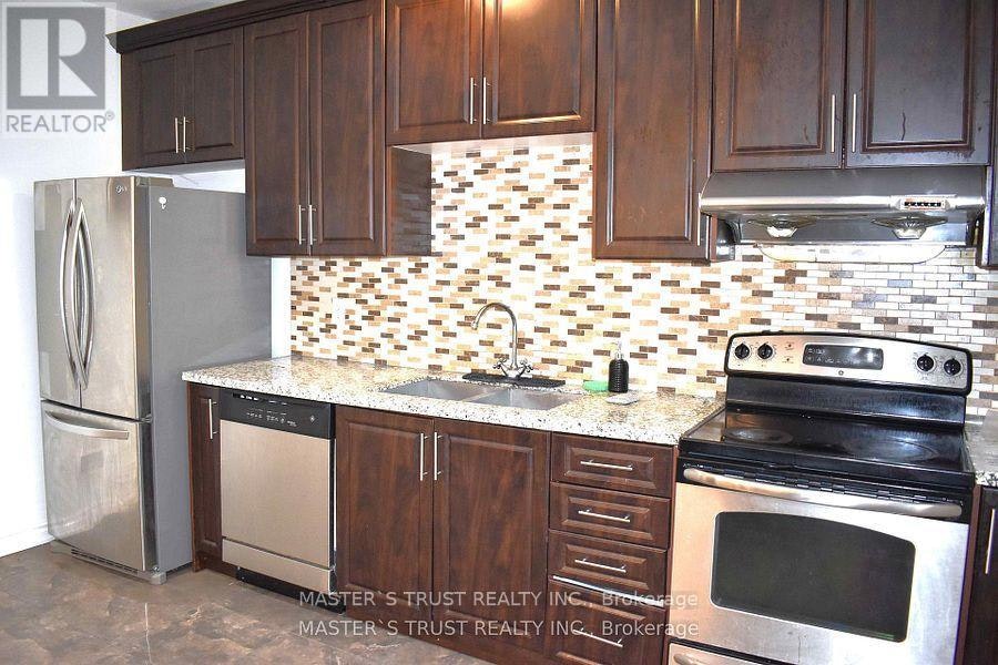 966 Dundas Street E, Toronto, ON, M4M 1R5 - 6