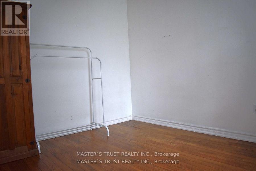 966 Dundas Street E, Toronto, ON, M4M 1R5 - 15