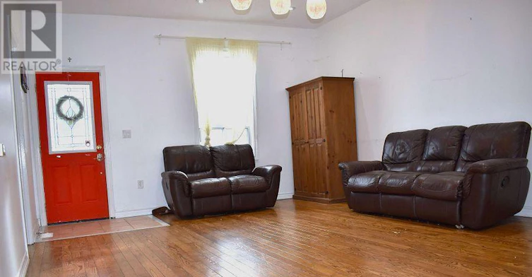 966 Dundas Street E, Toronto, ON, M4M 1R5 - 8