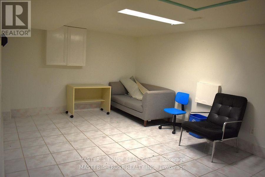 966 Dundas Street E, Toronto, ON, M4M 1R5 - 20