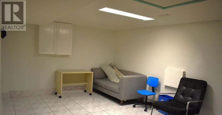 966 Dundas Street E, Toronto, ON, M4M 1R5 - 20