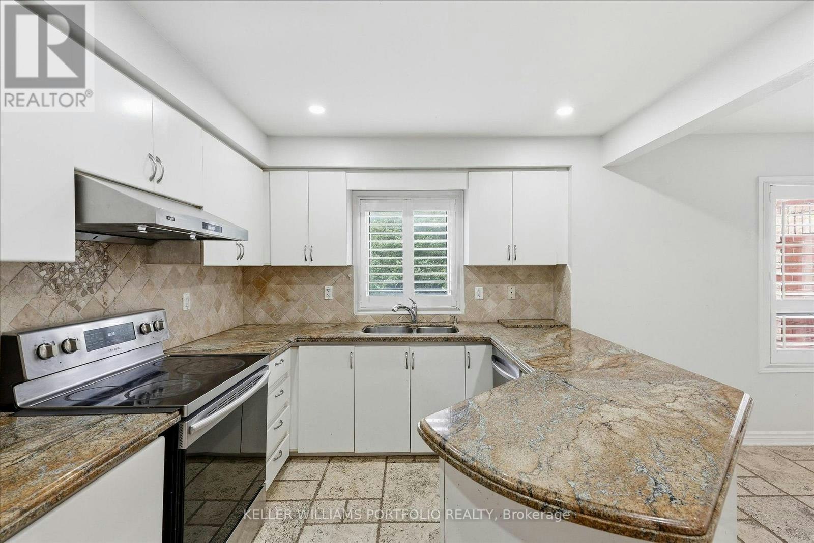 21 Tova Place, Vaughan, ON, L4J 8C4 - 21
