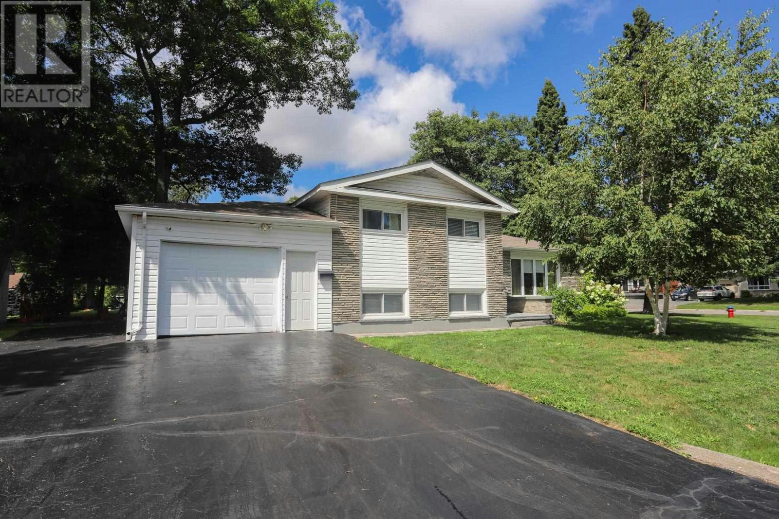 71 Dablon Street, Sault Ste. Marie, ON, P6B 5E5