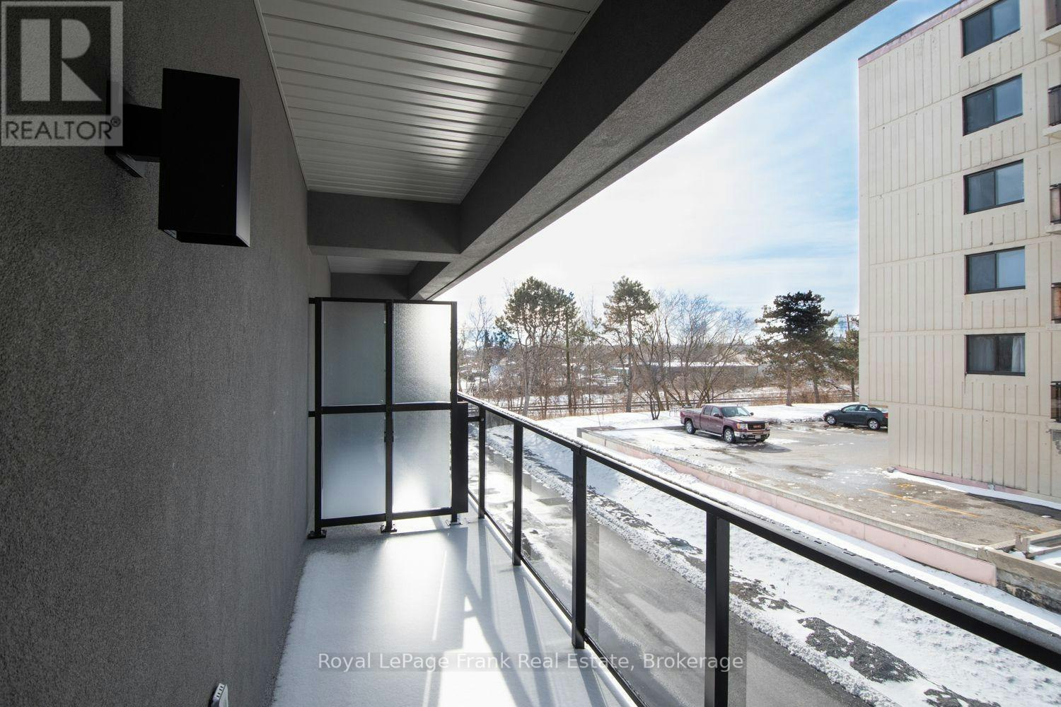 302-143 Bloor Street W, Oshawa, ON, L1J 1P5 - 6