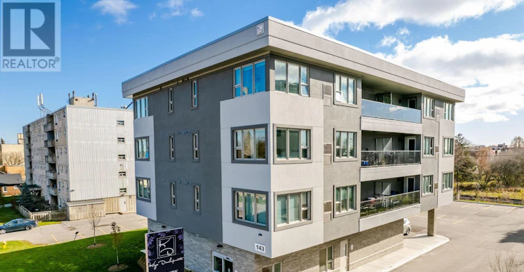 302-143 Bloor Street W, Oshawa, ON, L1J 1P5