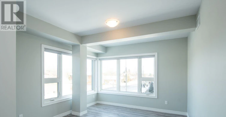 302-143 Bloor Street W, Oshawa, ON, L1J 1P5 - 4