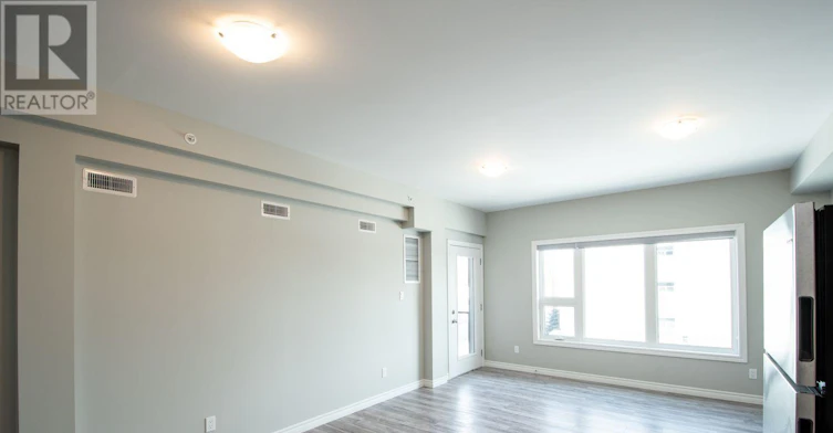 302-143 Bloor Street W, Oshawa, ON, L1J 1P5 - 3