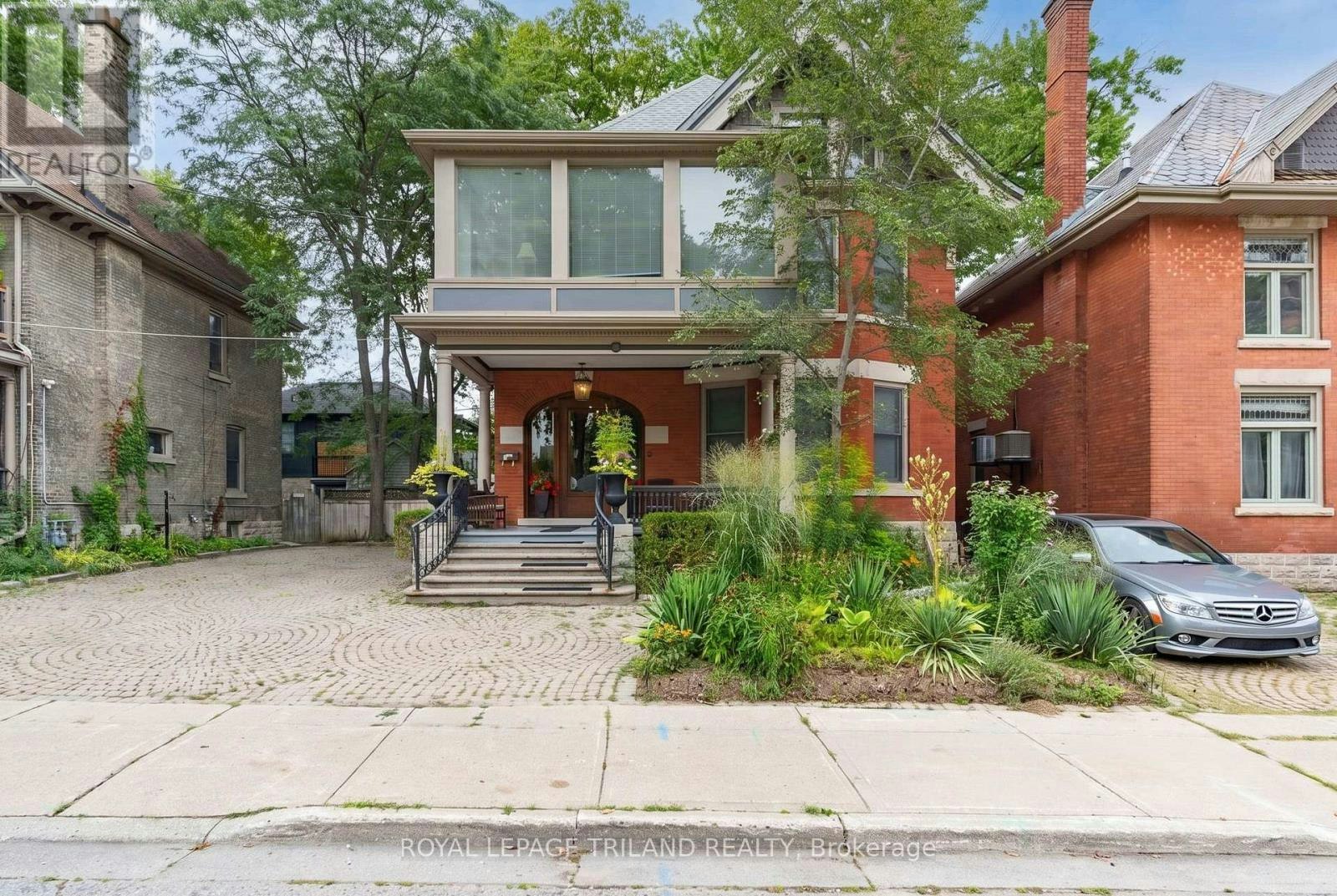 98 Central Avenue, London, ON, N6A 1M4