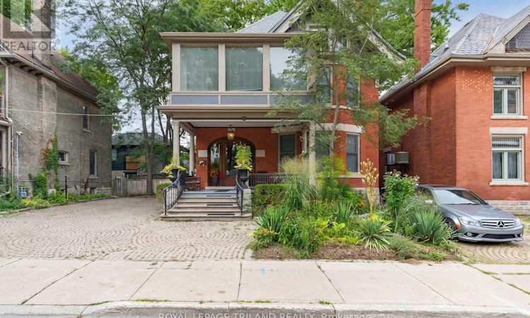 98 Central Avenue