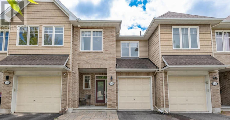 181 Manorwood Crescent, Ottawa, ON, K1T 3T8 - 2