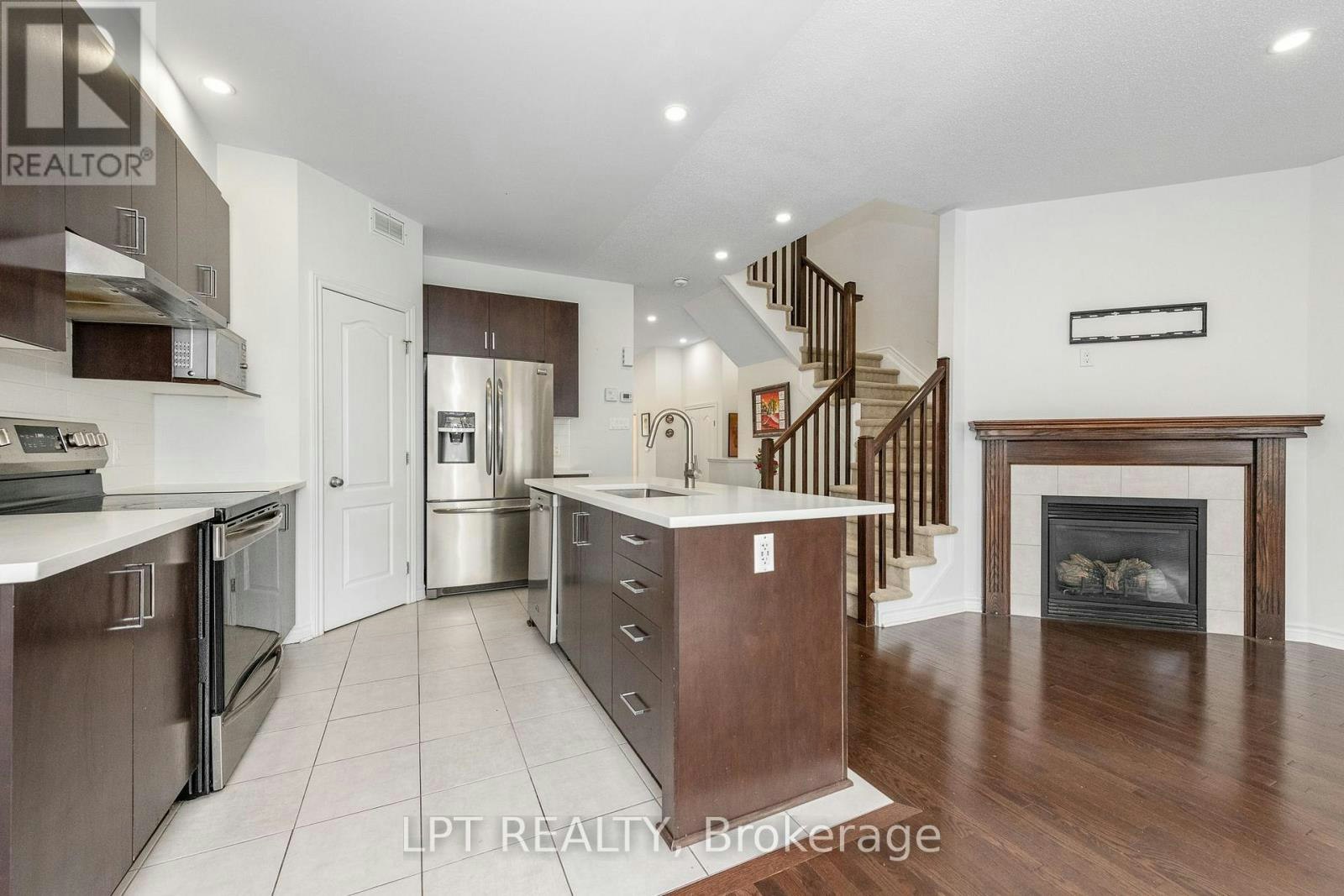 181 Manorwood Crescent, Ottawa, ON, K1T 3T8 - 11