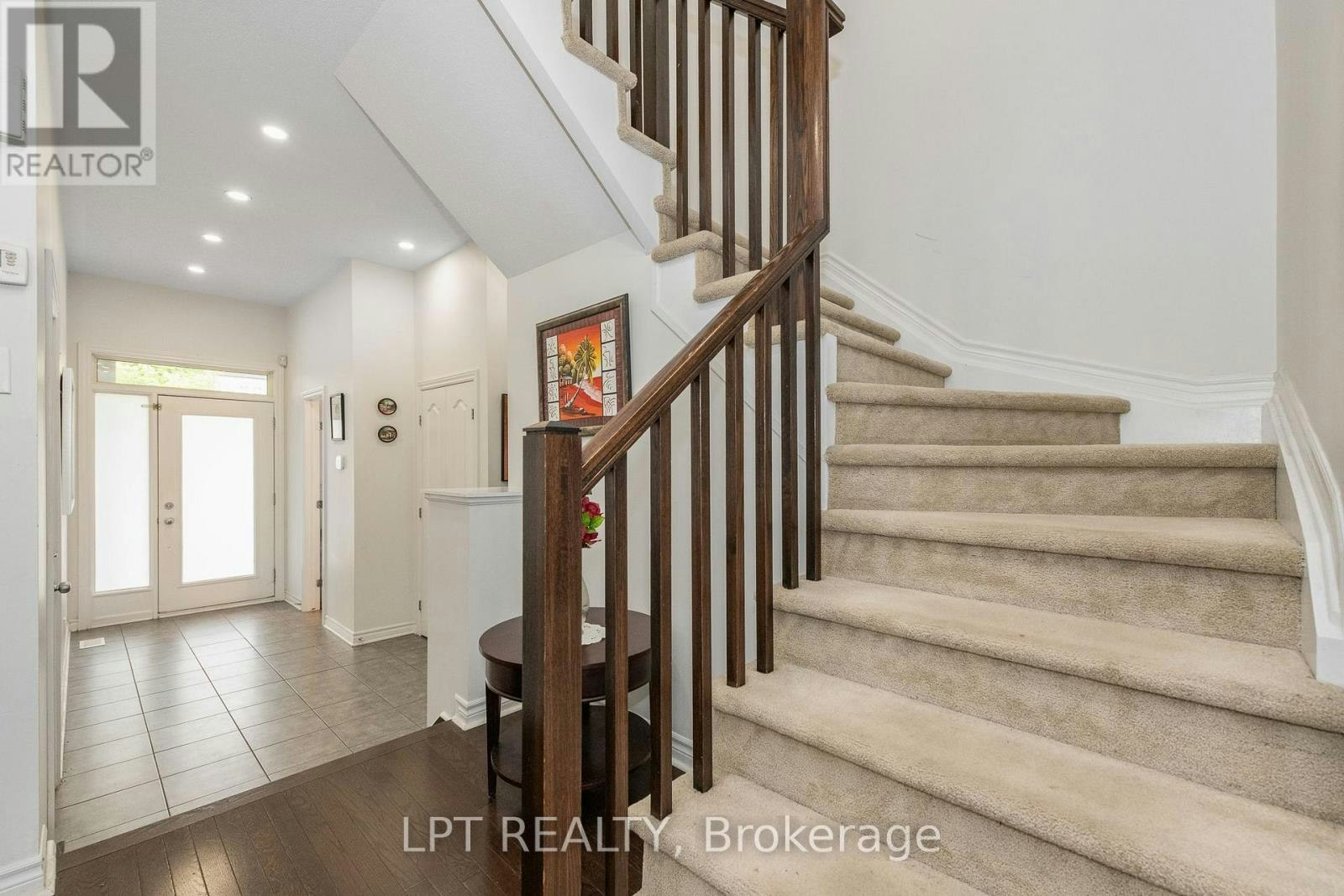 181 Manorwood Crescent, Ottawa, ON, K1T 3T8 - 6