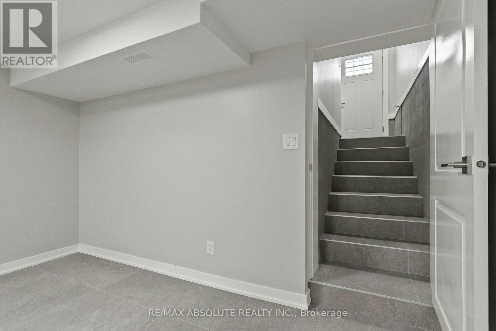 B (BASEMENT-403 Pleasant Park Road, Ottawa, ON, K1H 5M9 - 5