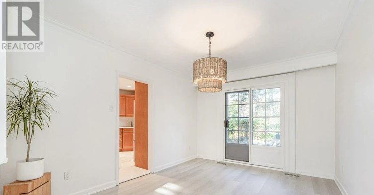 349 Wedgewood Drive, Oakville, ON, L6J 4R6 - 11