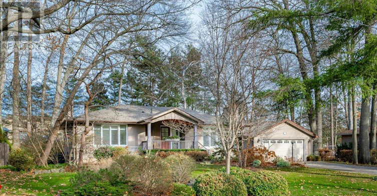 349 Wedgewood Drive, Oakville, ON, L6J 4R6 - 2