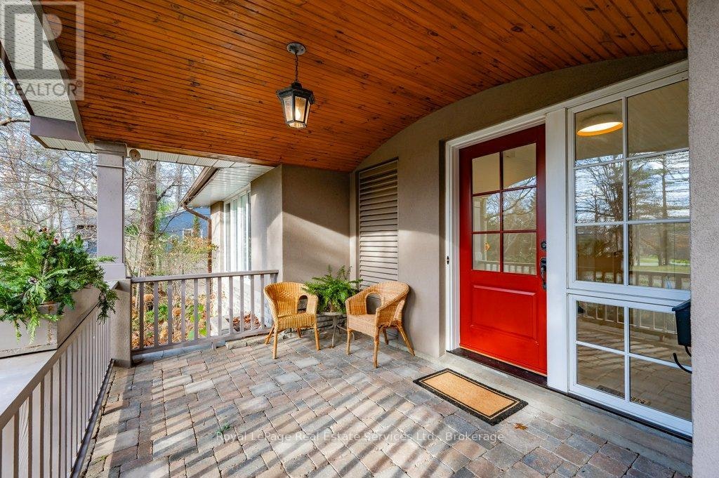 349 Wedgewood Drive, Oakville, ON, L6J 4R6 - 4