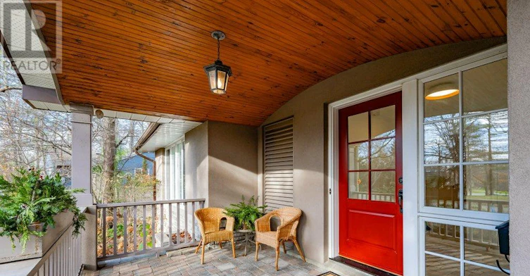 349 Wedgewood Drive, Oakville, ON, L6J 4R6 - 4