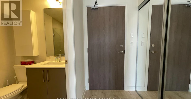 813W-27 Bathurst Street, Toronto, ON, M5V 0R1 - 6