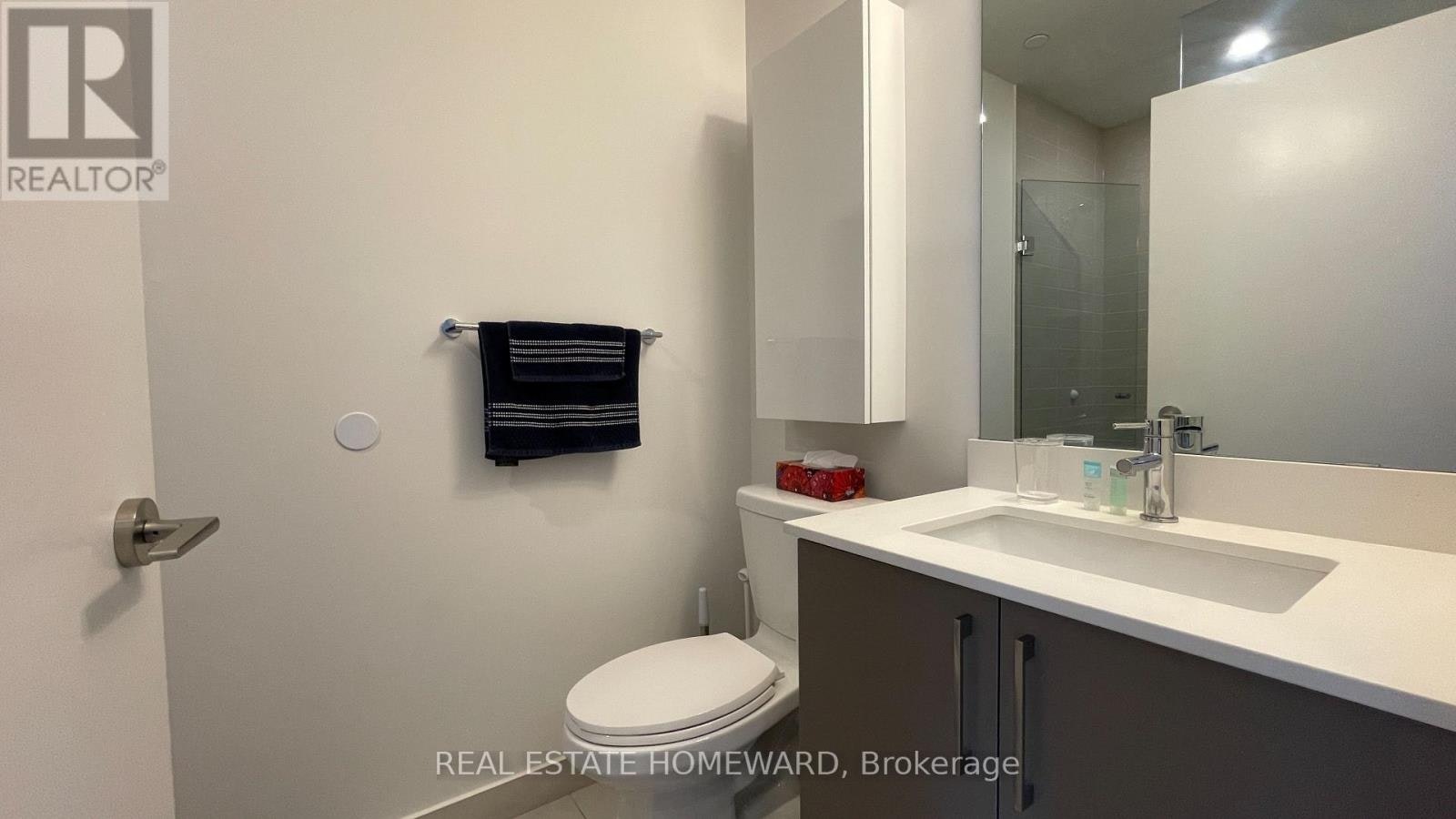 813W-27 Bathurst Street, Toronto, ON, M5V 0R1 - 8
