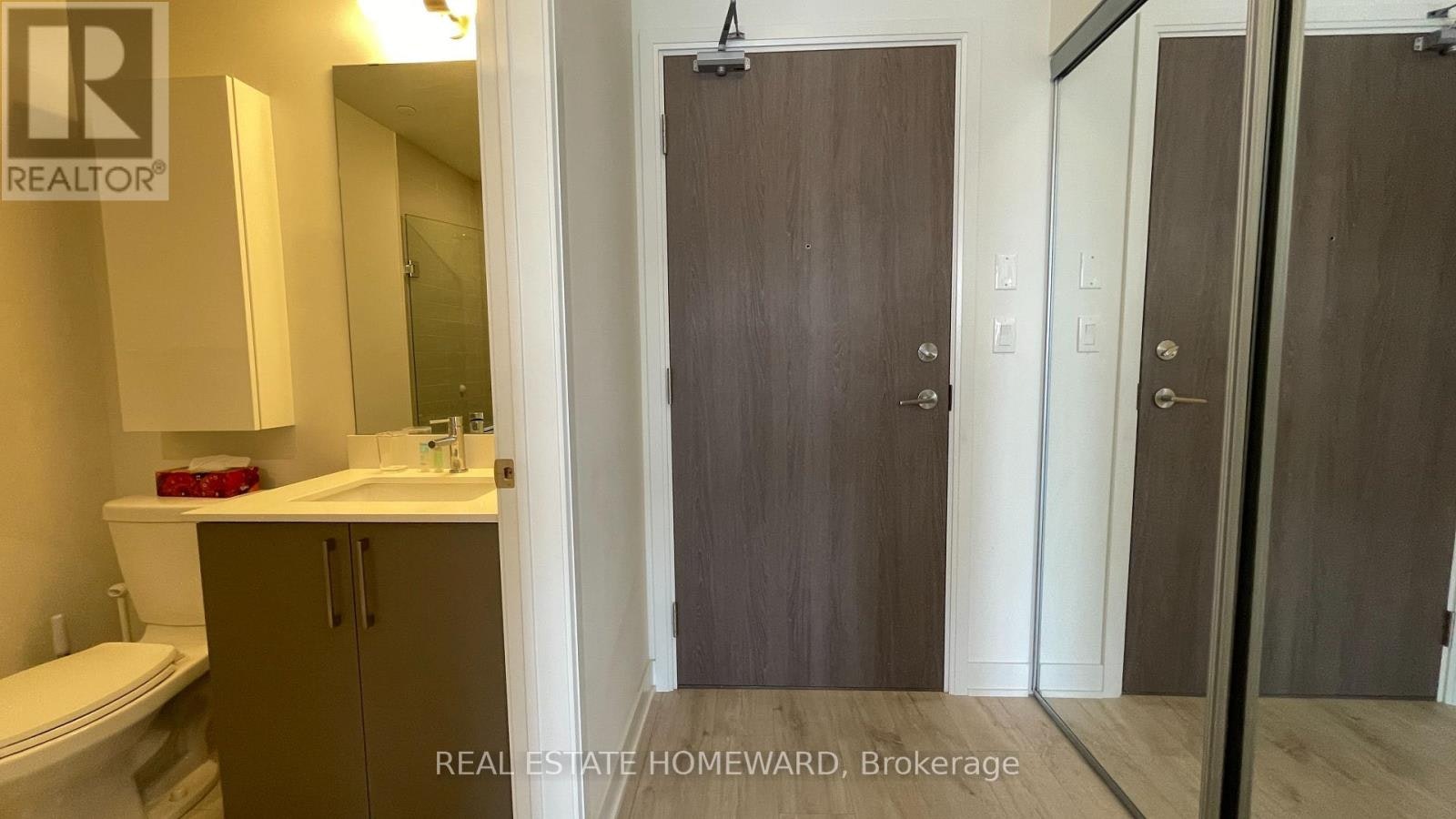 813W-27 Bathurst Street, Toronto, ON, M5V 0R1 - 26