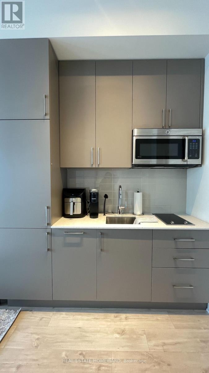 813W-27 Bathurst Street, Toronto, ON, M5V 0R1 - 13