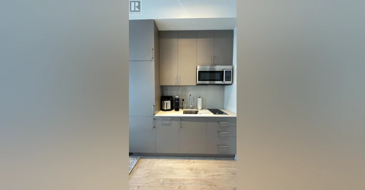 813W-27 Bathurst Street, Toronto, ON, M5V 0R1 - 13