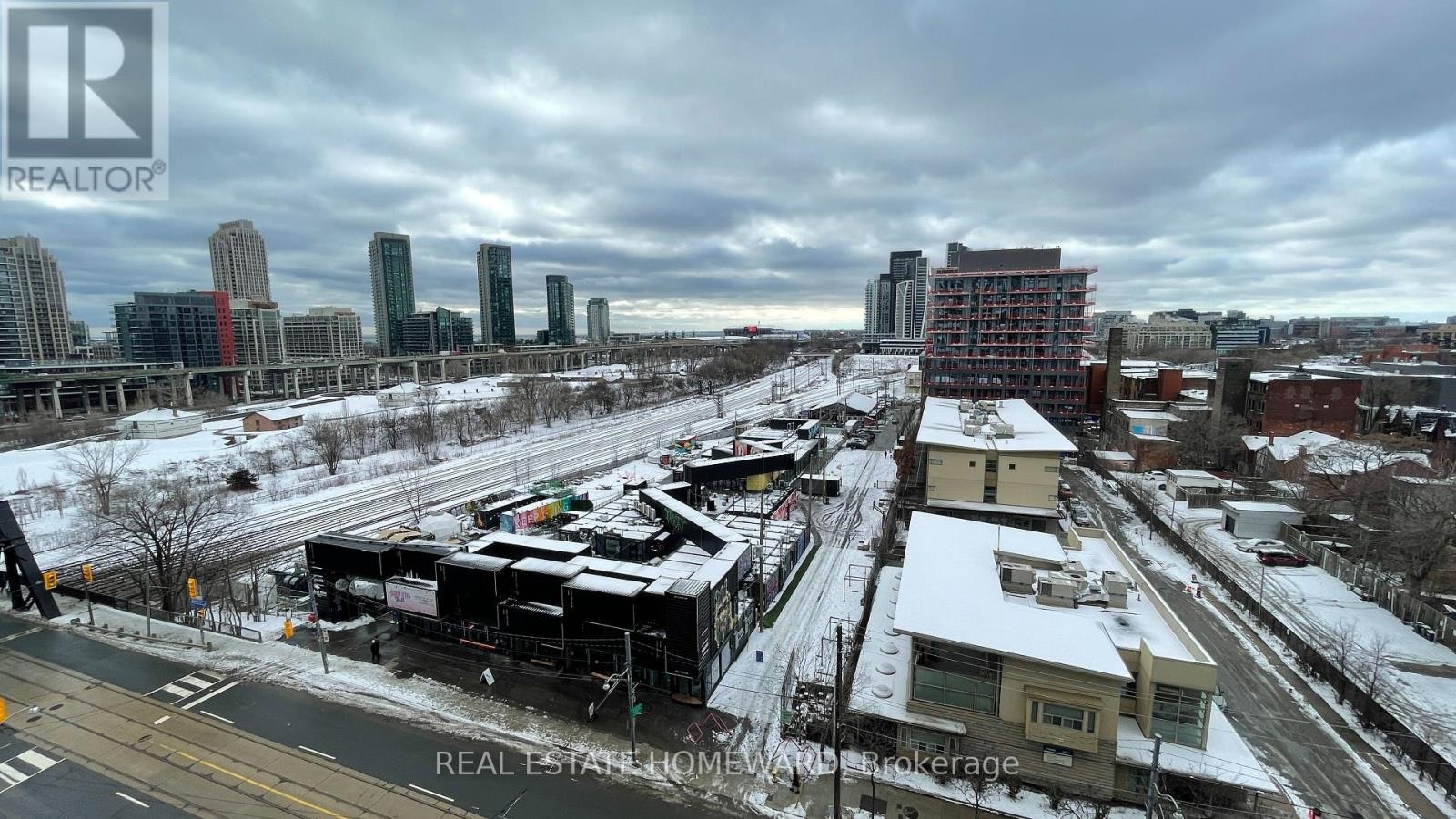 813W-27 Bathurst Street, Toronto, ON, M5V 0R1 - 14