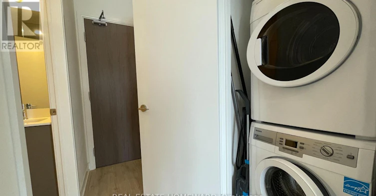 813W-27 Bathurst Street, Toronto, ON, M5V 0R1 - 25