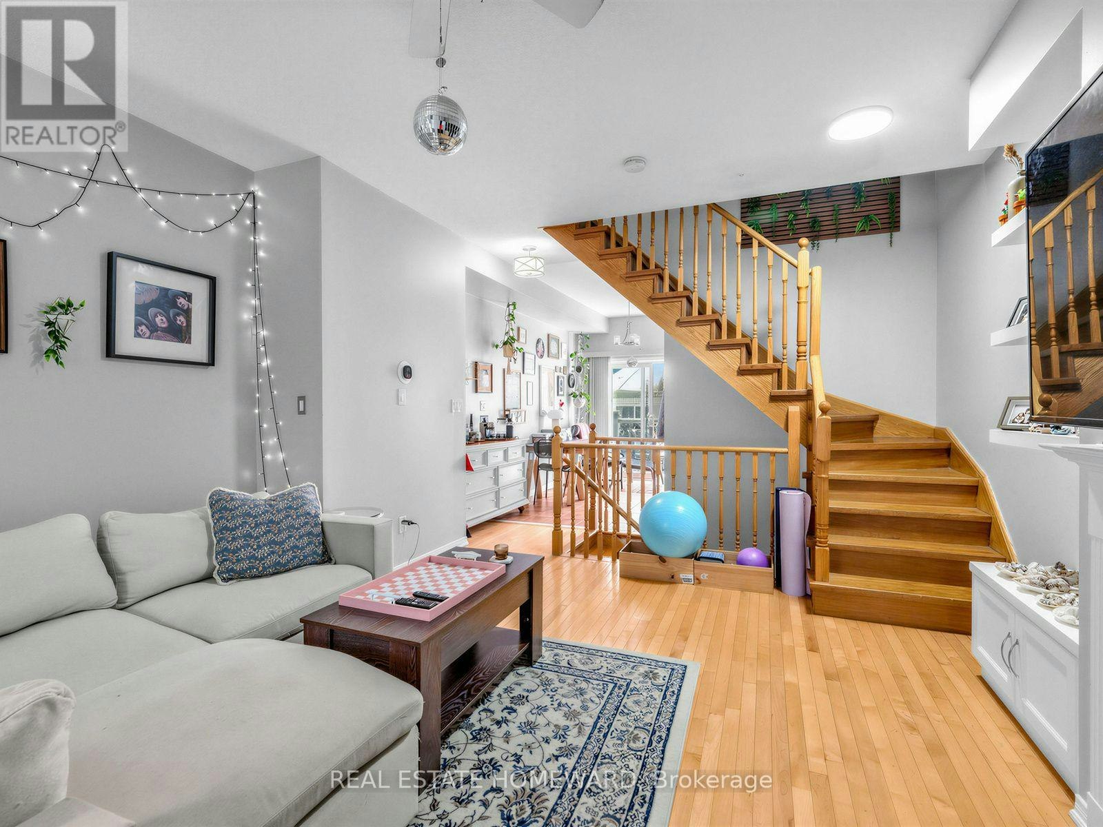 24 Filmic Lane, Toronto, ON, M4M 3R1 - 11