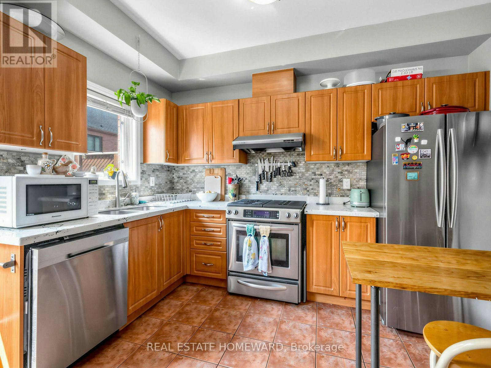 24 Filmic Lane, Toronto, ON, M4M 3R1 - 7