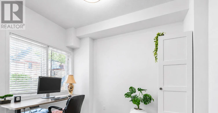 24 Filmic Lane, Toronto, ON, M4M 3R1 - 3