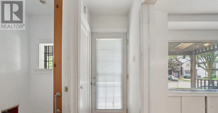 29 Red Deer Avenue, Toronto, ON, M1N 2Z1 - 7