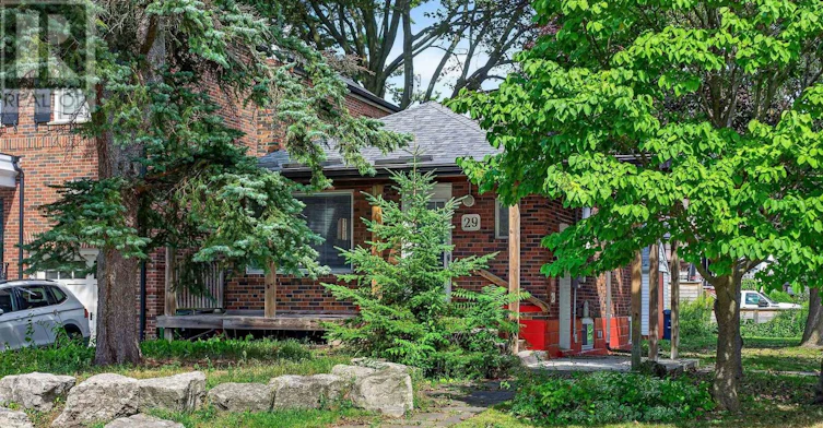 29 Red Deer Avenue, Toronto, ON, M1N 2Z1 - 3