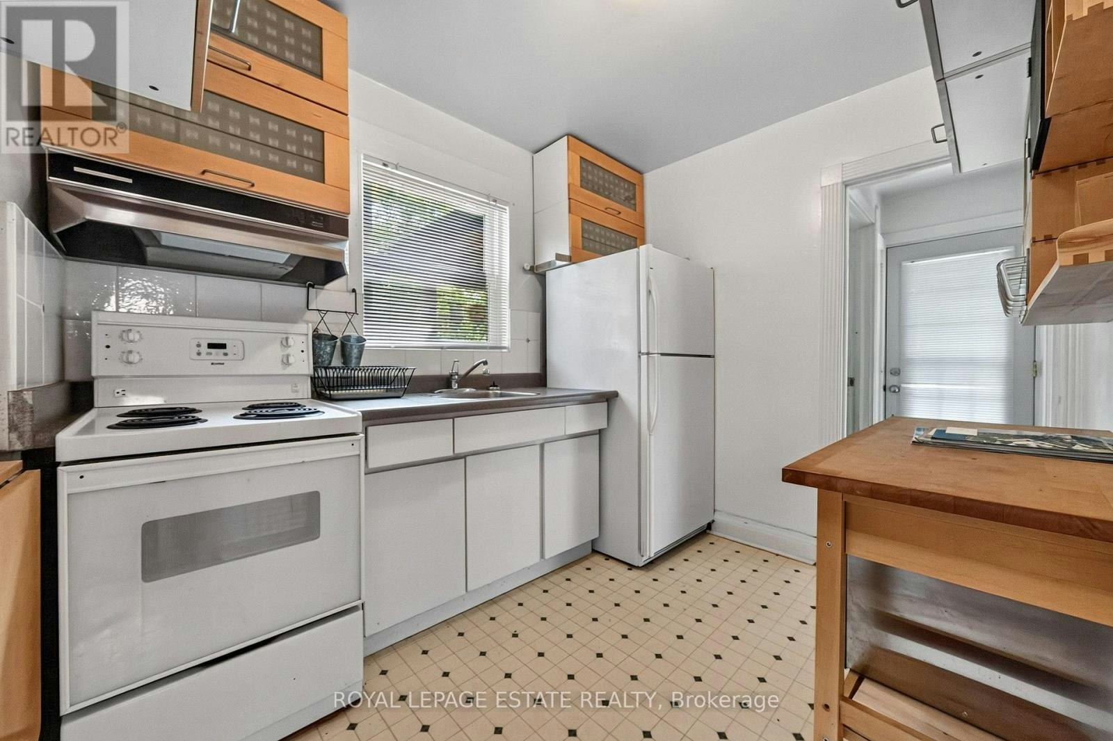 29 Red Deer Avenue, Toronto, ON, M1N 2Z1 - 12