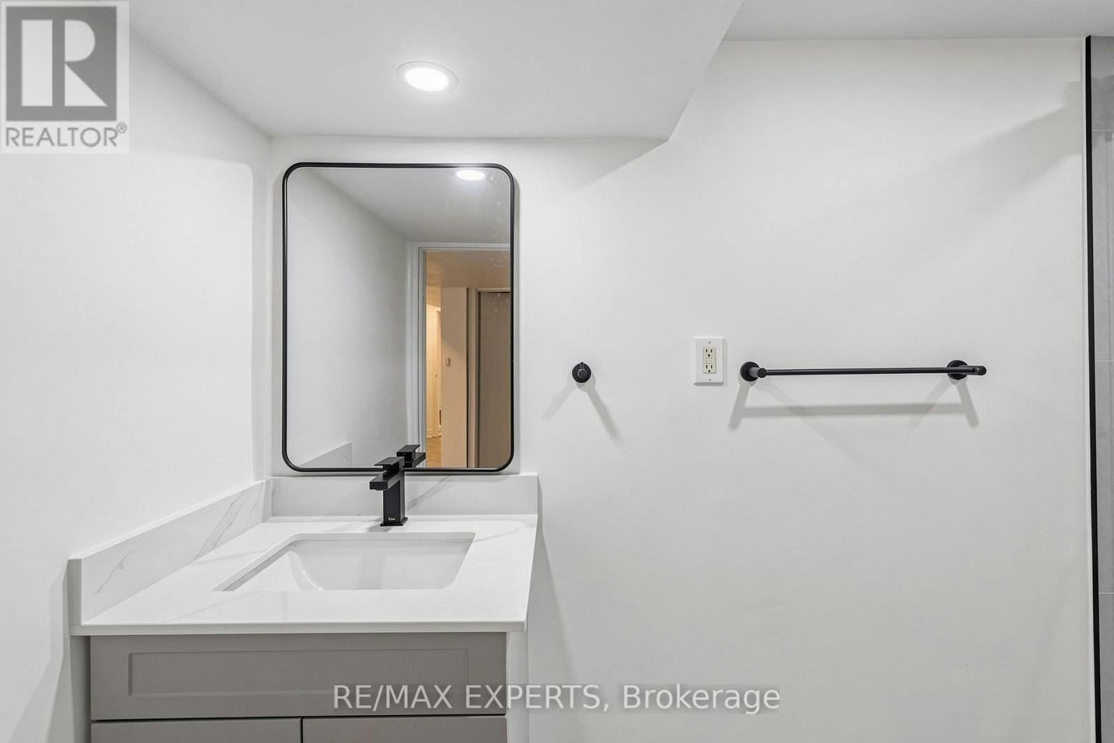 8 Longbridge Road, Vaughan, ON, L4J 1L5 - 36