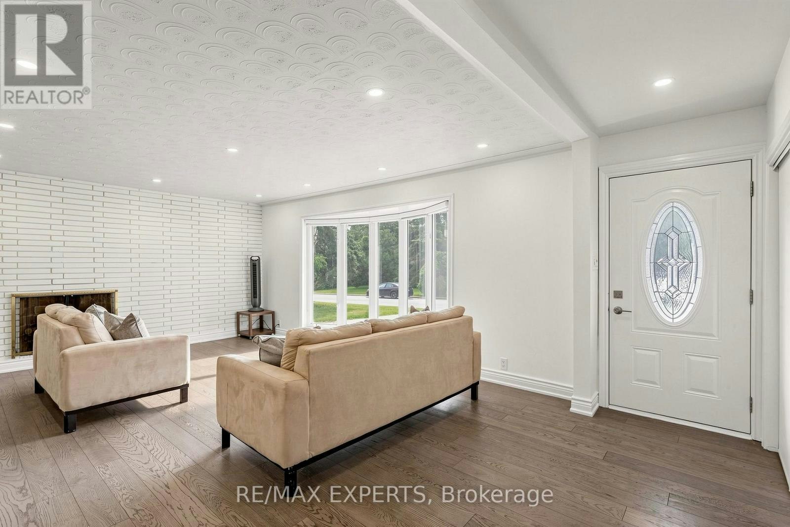8 Longbridge Road, Vaughan, ON, L4J 1L5 - 4