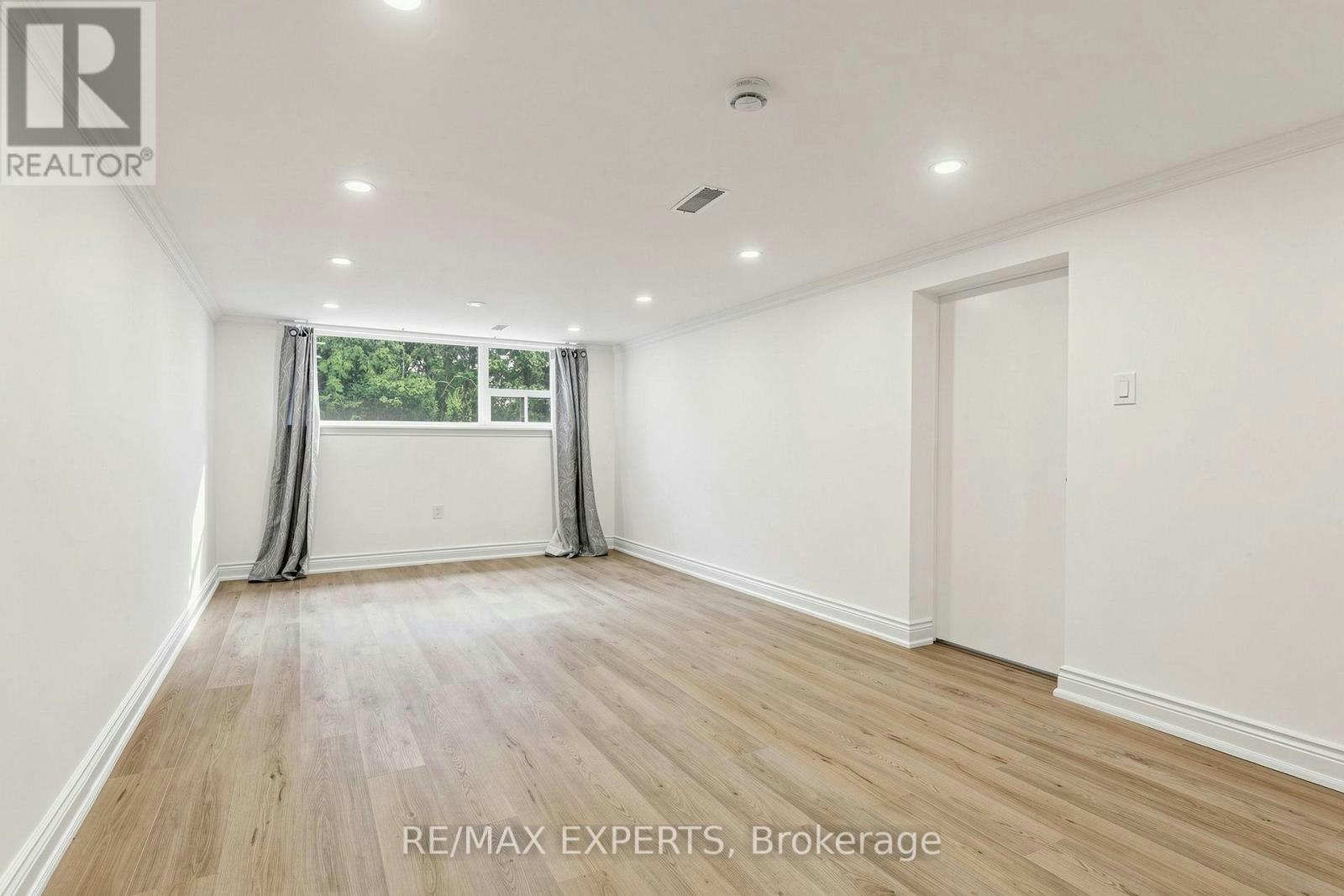 8 Longbridge Road, Vaughan, ON, L4J 1L5 - 35