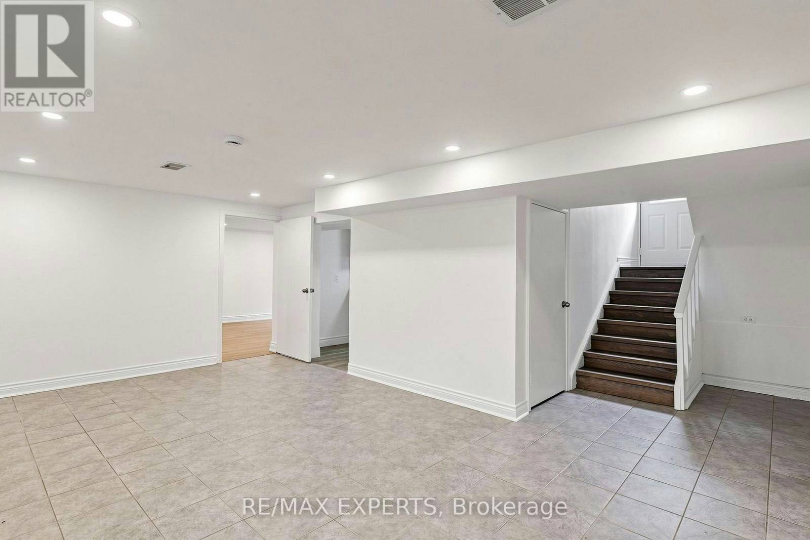 8 Longbridge Road, Vaughan, ON, L4J 1L5 - 32