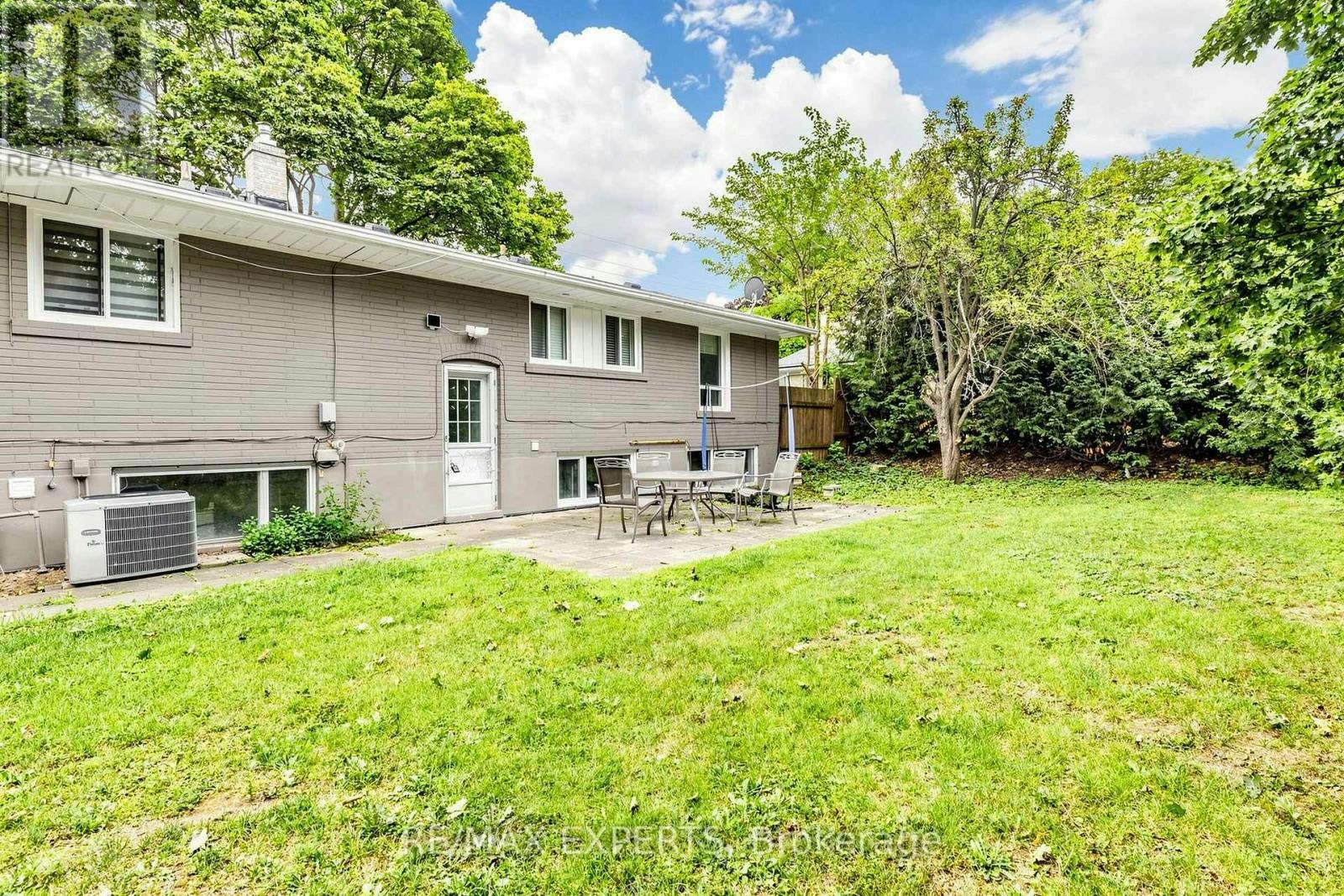 8 Longbridge Road, Vaughan, ON, L4J 1L5 - 44