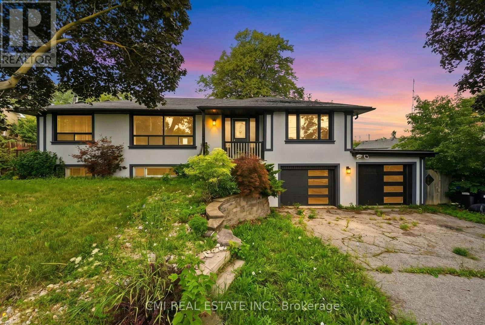 194 Simcoe Road, Bradford West Gwillimbury, ON, L3Z 1Y9
