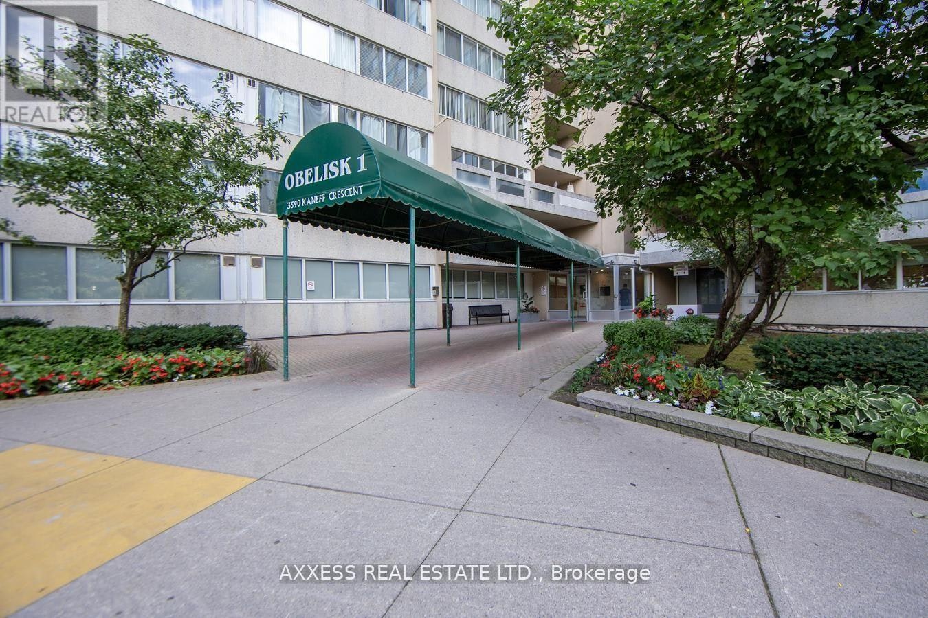 609-3590 Kaneff Crescent, Mississauga, ON, L5A 3X3 - 3