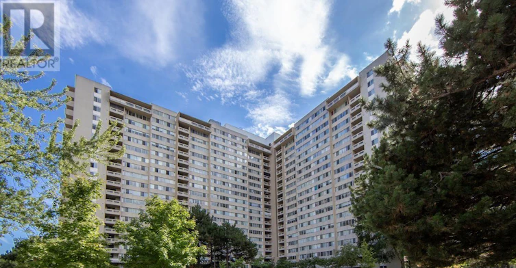 609-3590 Kaneff Crescent, Mississauga, ON, L5A 3X3